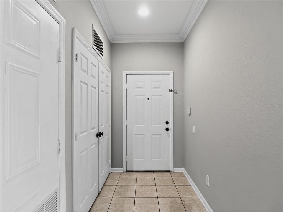 For Rent: $1,950 (3 beds, 2 baths, 1408 Square Feet)