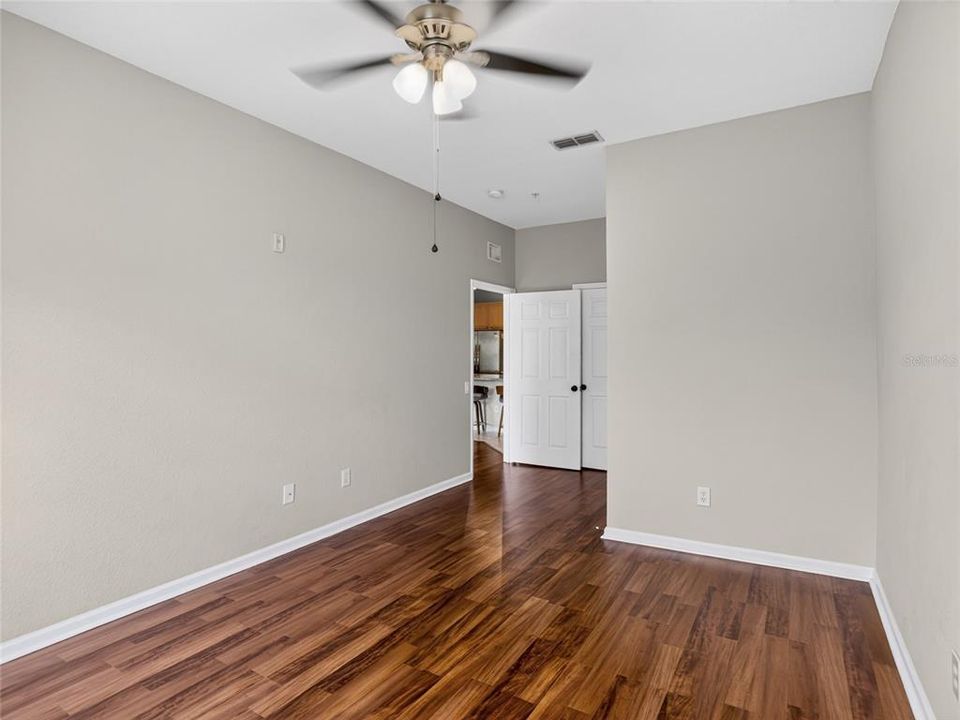 For Rent: $1,950 (3 beds, 2 baths, 1408 Square Feet)