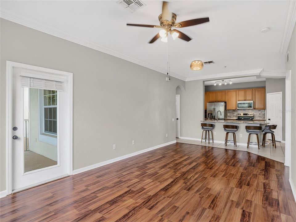 For Rent: $1,950 (3 beds, 2 baths, 1408 Square Feet)