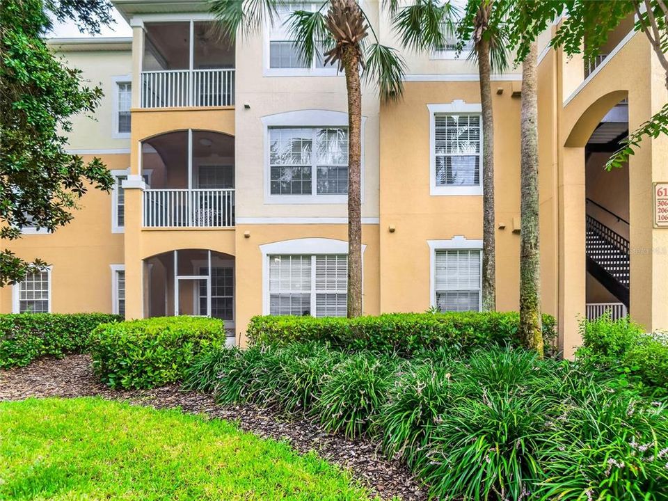 For Rent: $1,950 (3 beds, 2 baths, 1408 Square Feet)