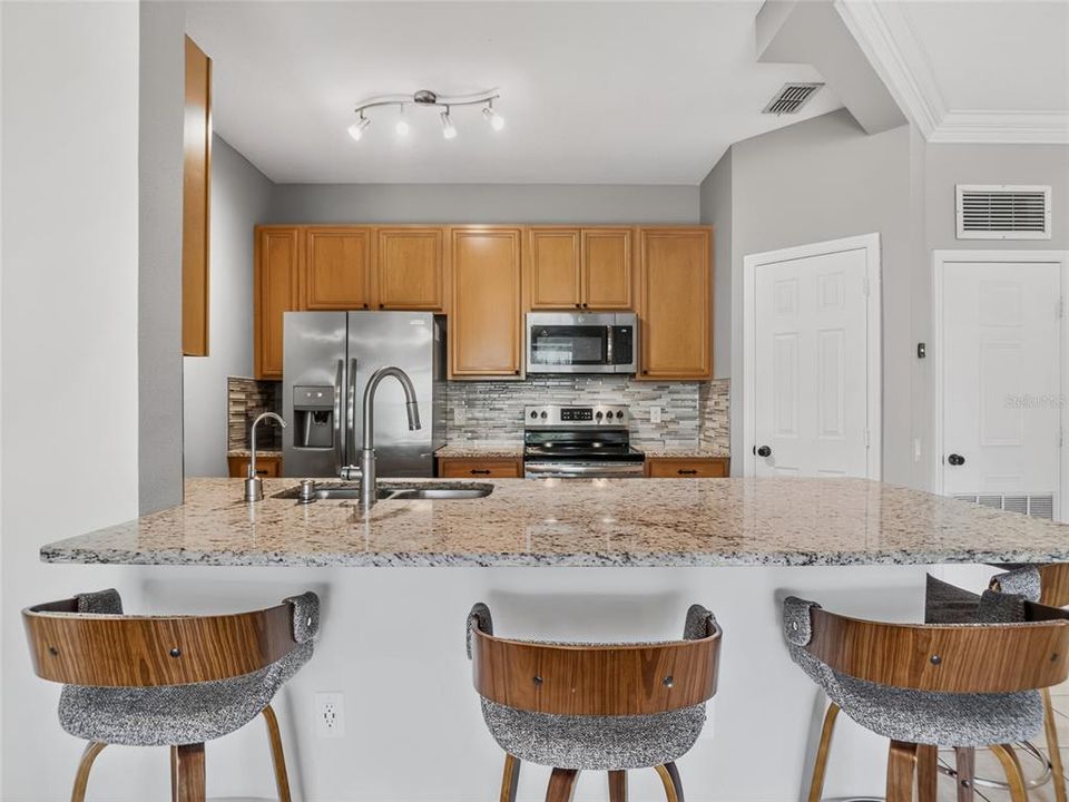 For Rent: $1,950 (3 beds, 2 baths, 1408 Square Feet)