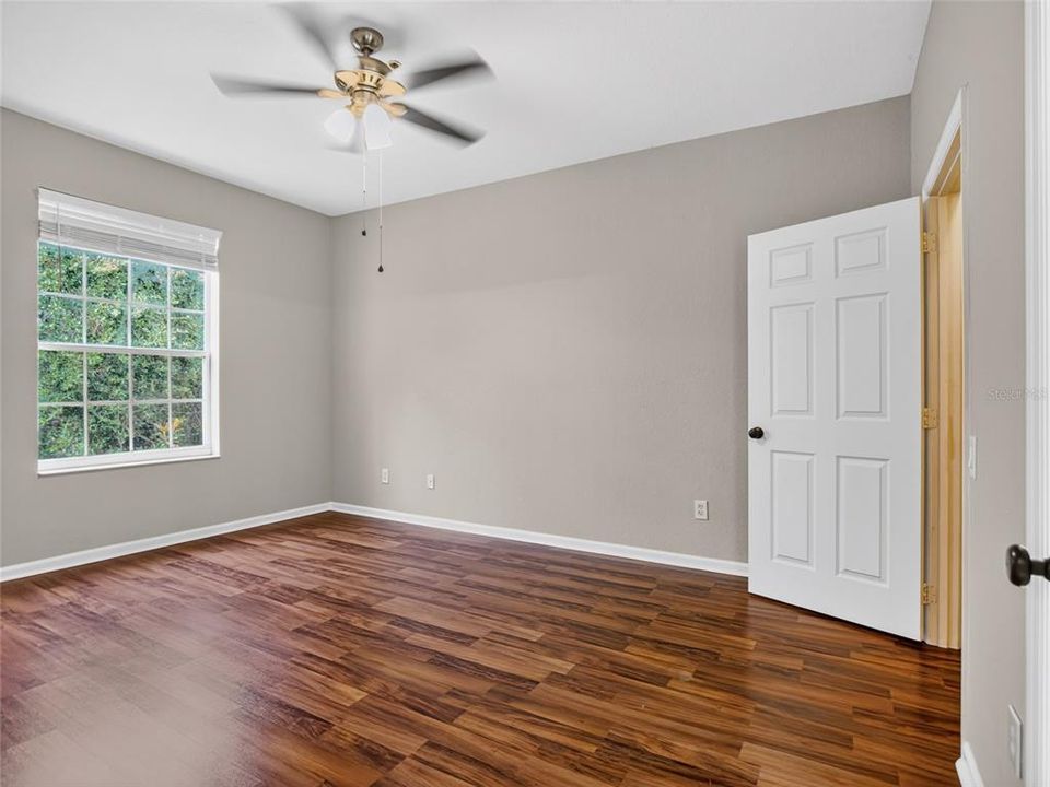 For Rent: $1,950 (3 beds, 2 baths, 1408 Square Feet)