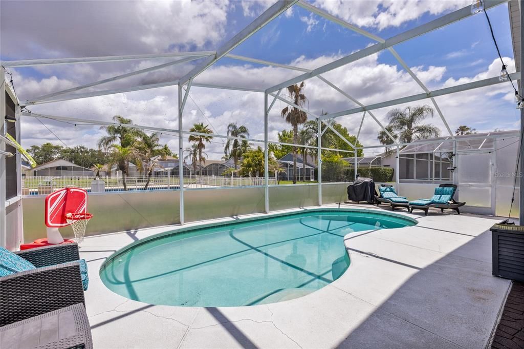 For Sale: $350,000 (3 beds, 2 baths, 1937 Square Feet)
