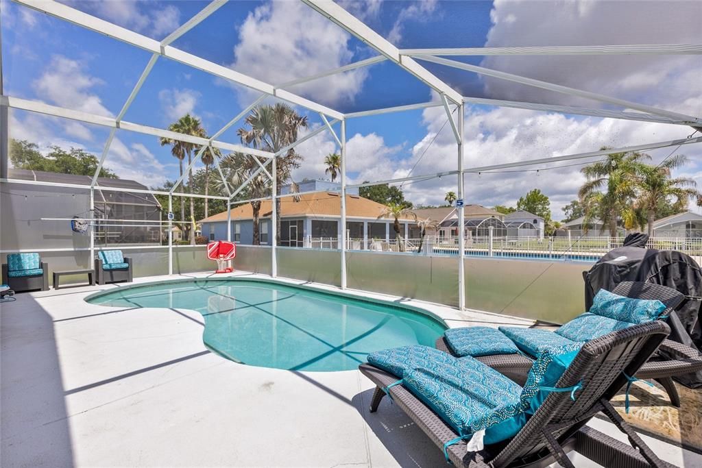 For Sale: $350,000 (3 beds, 2 baths, 1937 Square Feet)