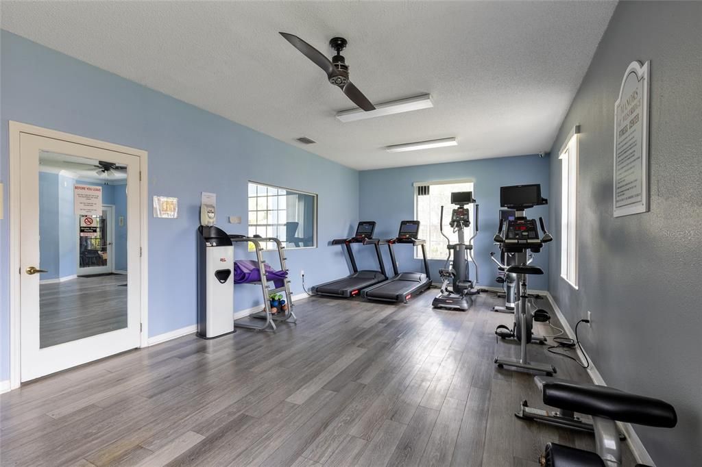 For Sale: $350,000 (3 beds, 2 baths, 1937 Square Feet)