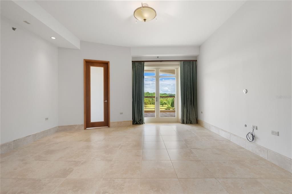 En Venta: $4,995,000 (4 camas, 4 baños, 3705 Pies cuadrados)