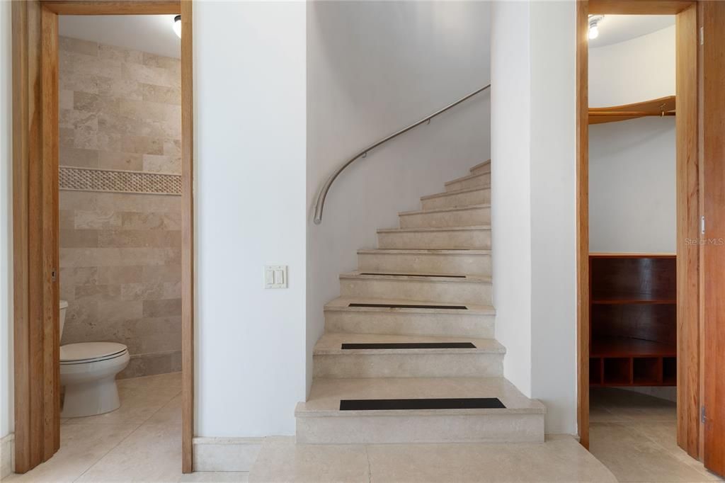 En Venta: $4,995,000 (4 camas, 4 baños, 3705 Pies cuadrados)