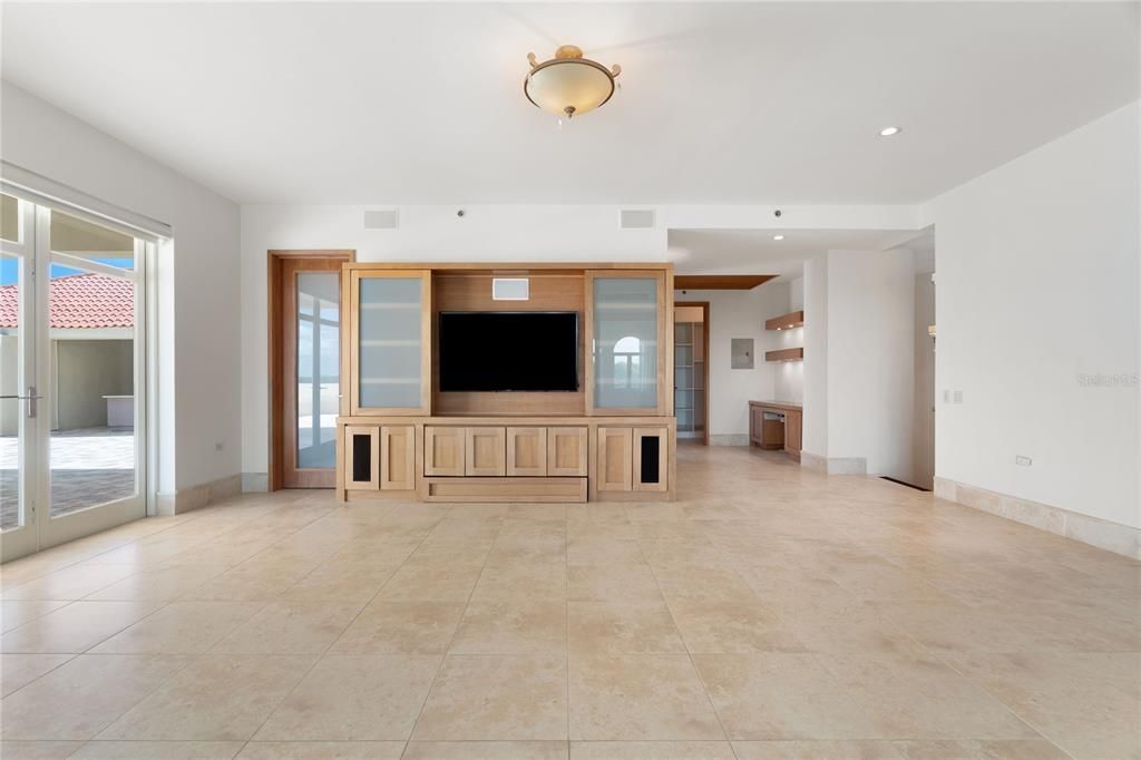 En Venta: $4,995,000 (4 camas, 4 baños, 3705 Pies cuadrados)