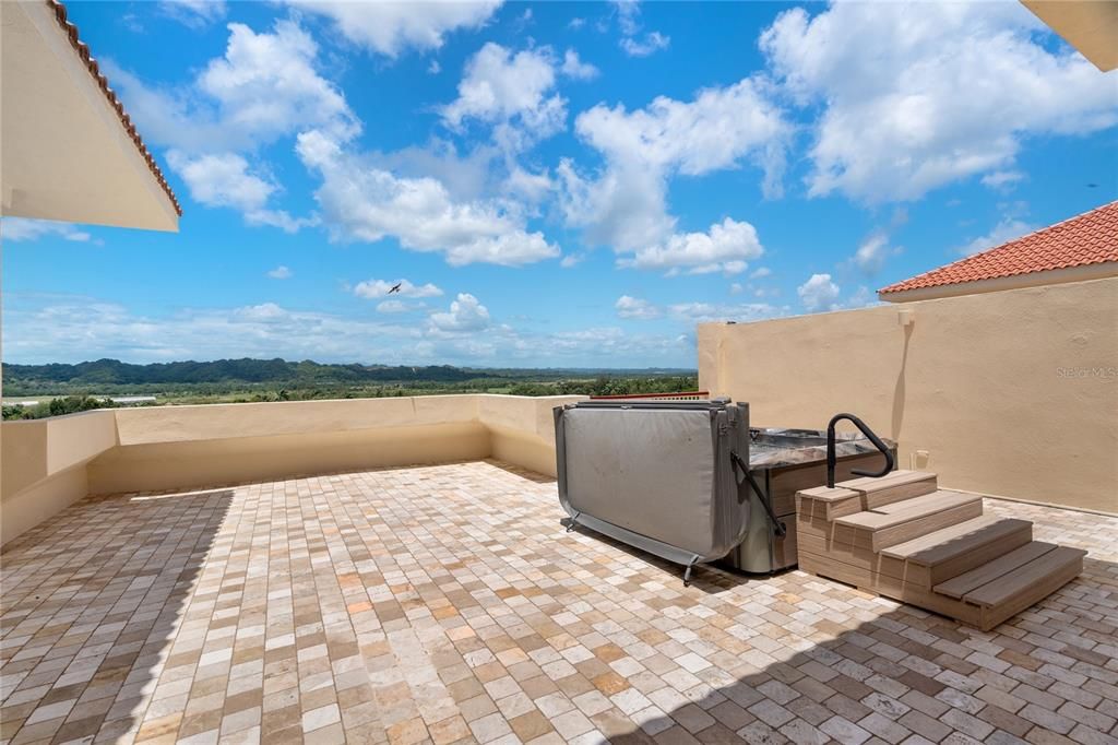 En Venta: $4,995,000 (4 camas, 4 baños, 3705 Pies cuadrados)