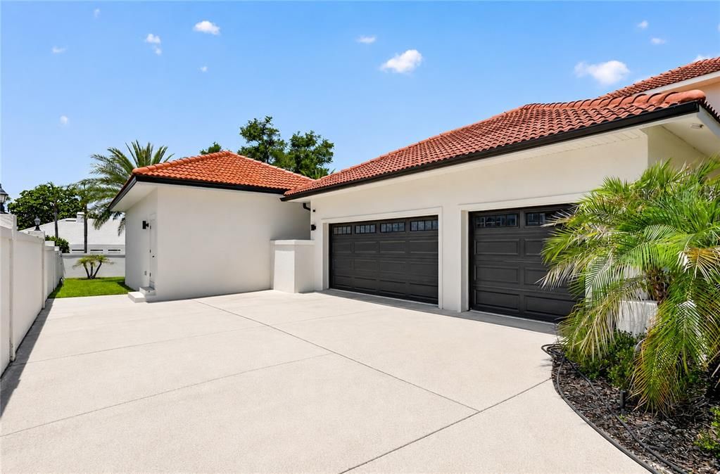 En Venta: $2,200,000 (4 camas, 3 baños, 3683 Pies cuadrados)