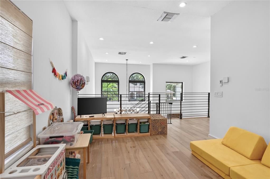 En Venta: $2,200,000 (4 camas, 3 baños, 3683 Pies cuadrados)