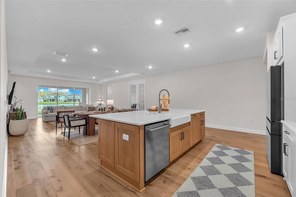 For Sale: $770,000 (4 beds, 4 baths, 2921 Square Feet)