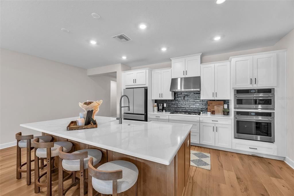 For Sale: $770,000 (4 beds, 4 baths, 2921 Square Feet)