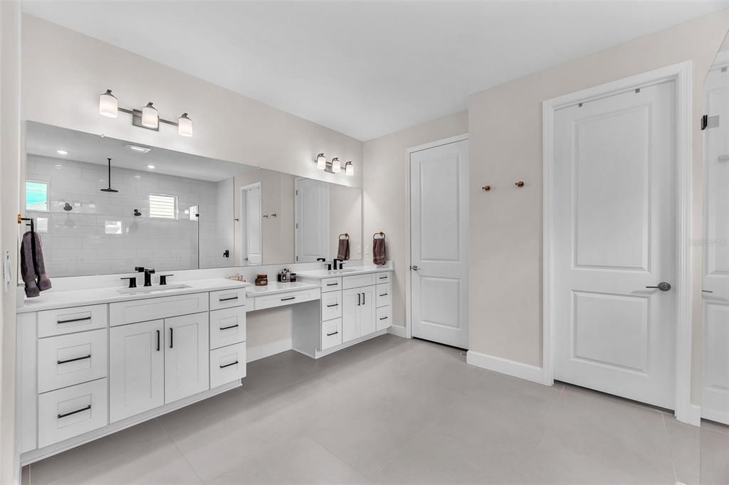 For Sale: $770,000 (4 beds, 4 baths, 2921 Square Feet)
