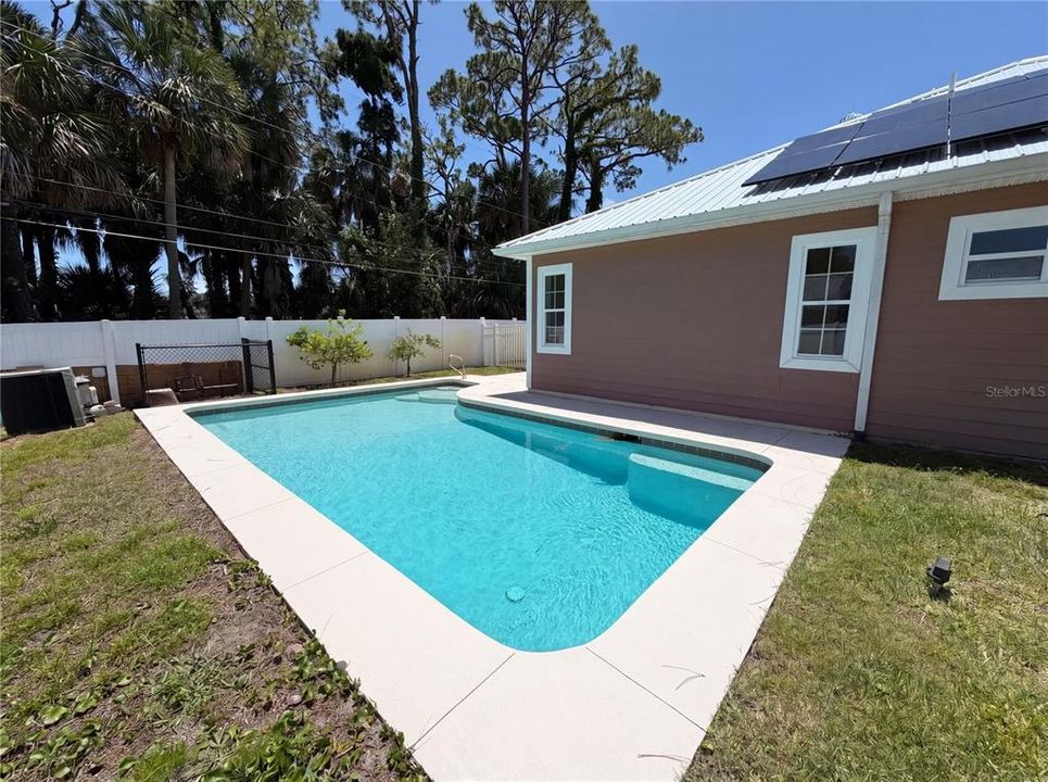 For Sale: $695,000 (5 beds, 3 baths, 3299 Square Feet)
