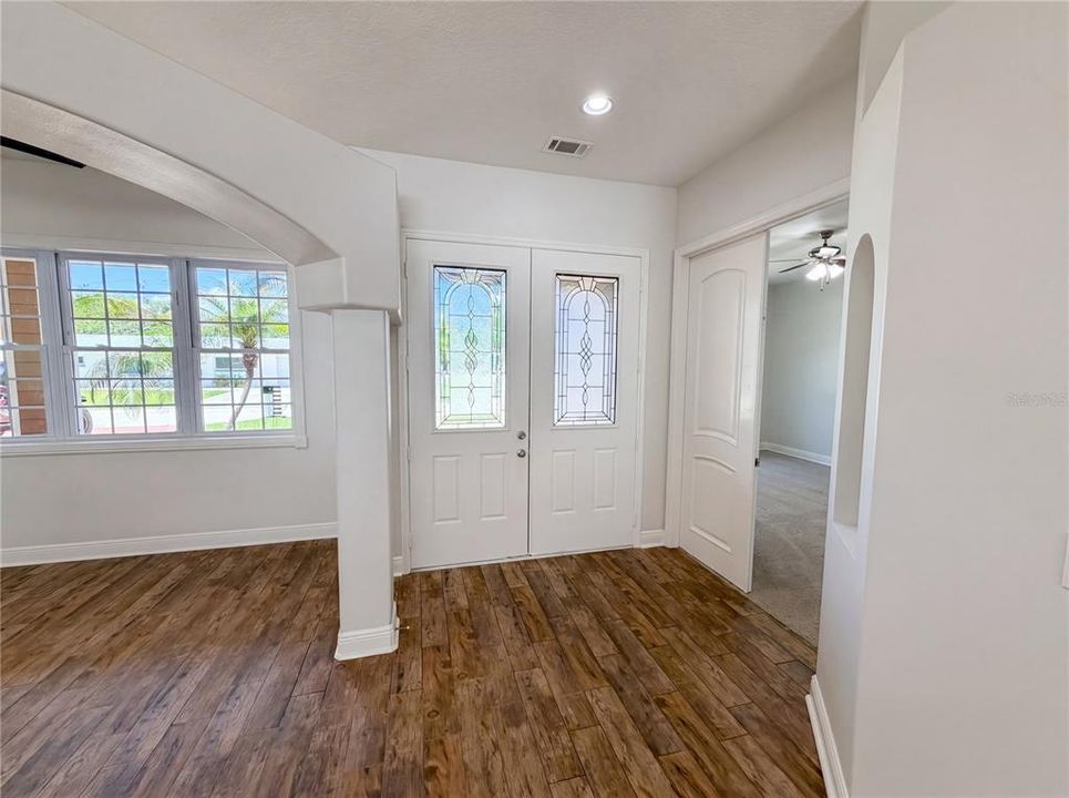 For Sale: $695,000 (5 beds, 3 baths, 3299 Square Feet)