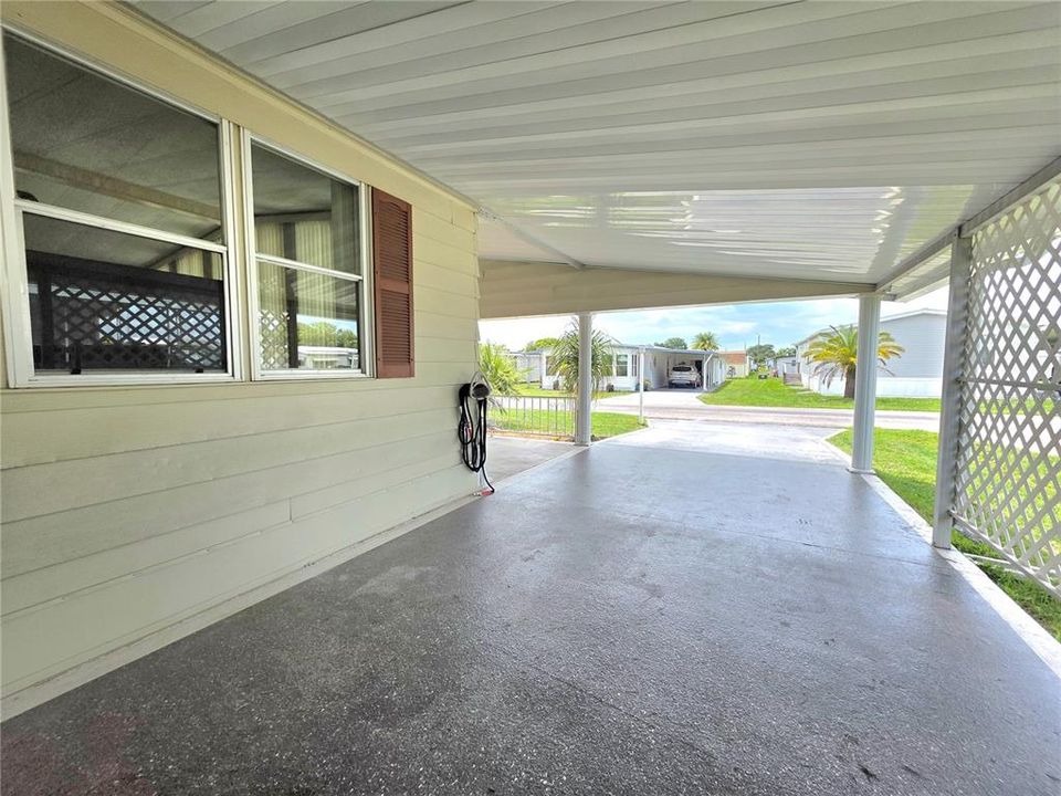 For Sale: $207,000 (2 beds, 2 baths, 1344 Square Feet)