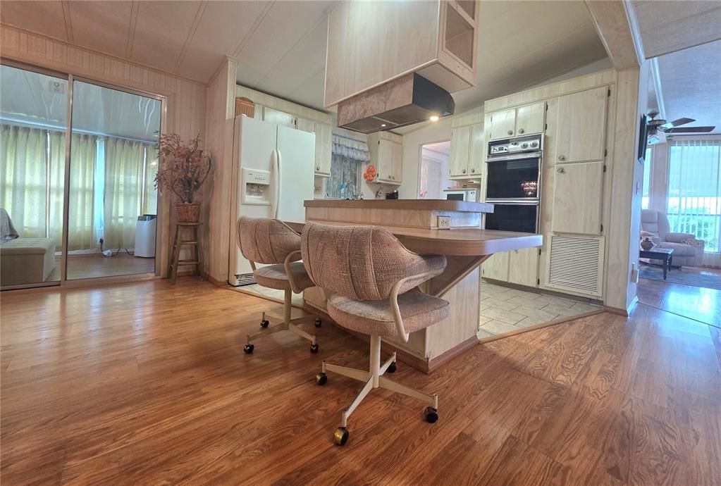 For Sale: $207,000 (2 beds, 2 baths, 1344 Square Feet)