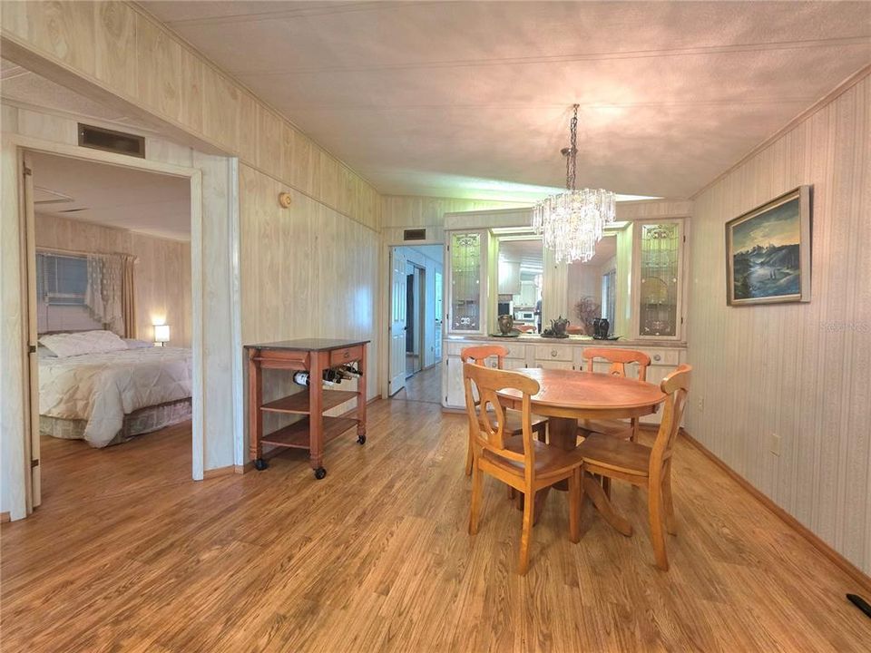 For Sale: $207,000 (2 beds, 2 baths, 1344 Square Feet)