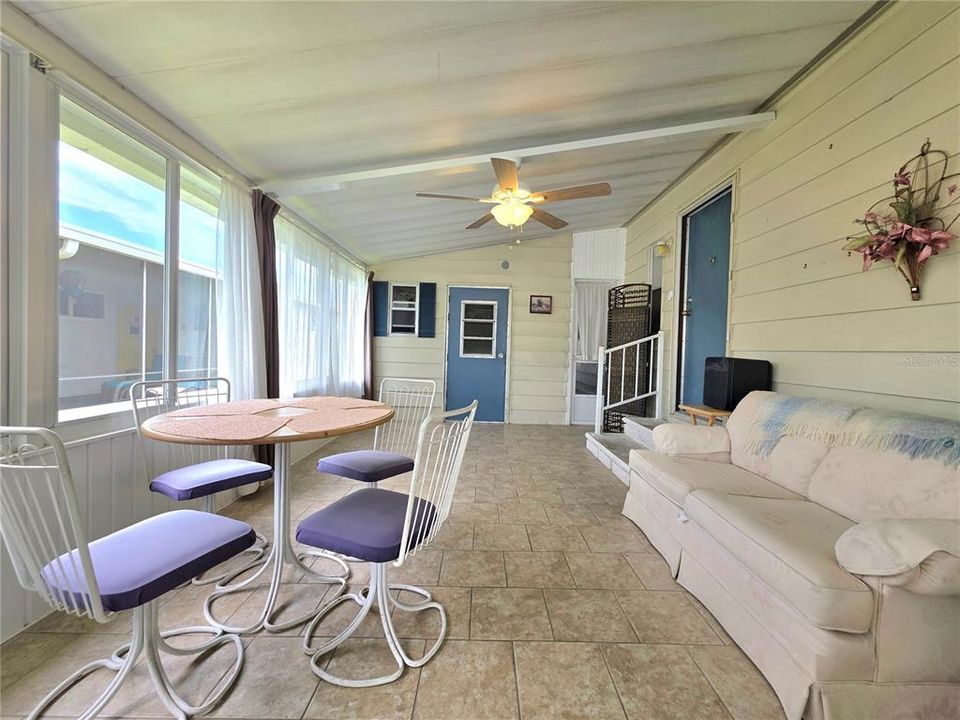 For Sale: $207,000 (2 beds, 2 baths, 1344 Square Feet)