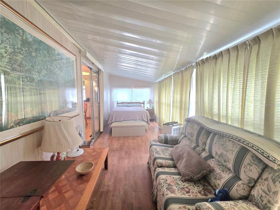 For Sale: $207,000 (2 beds, 2 baths, 1344 Square Feet)