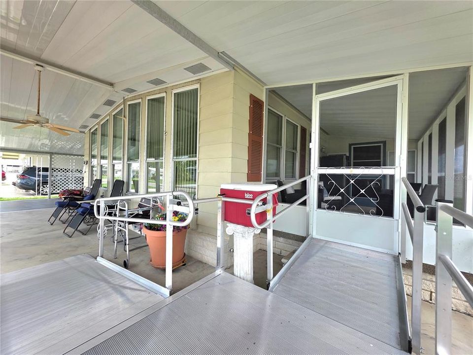 For Sale: $207,000 (2 beds, 2 baths, 1344 Square Feet)