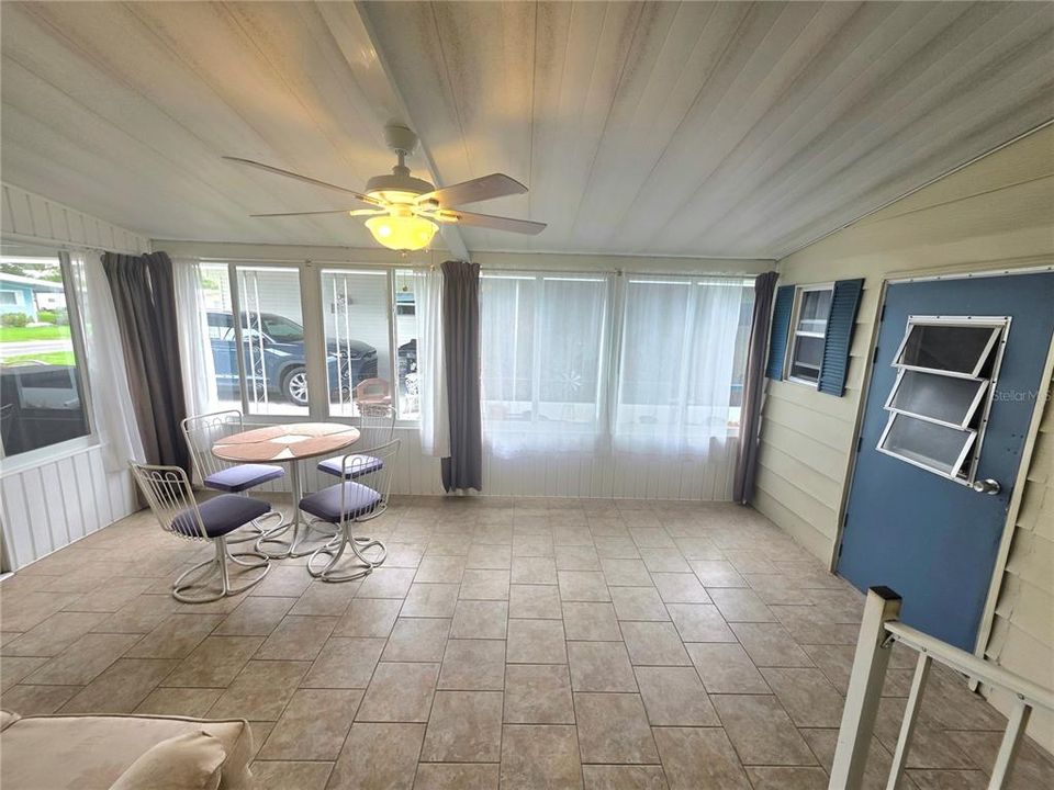 For Sale: $207,000 (2 beds, 2 baths, 1344 Square Feet)