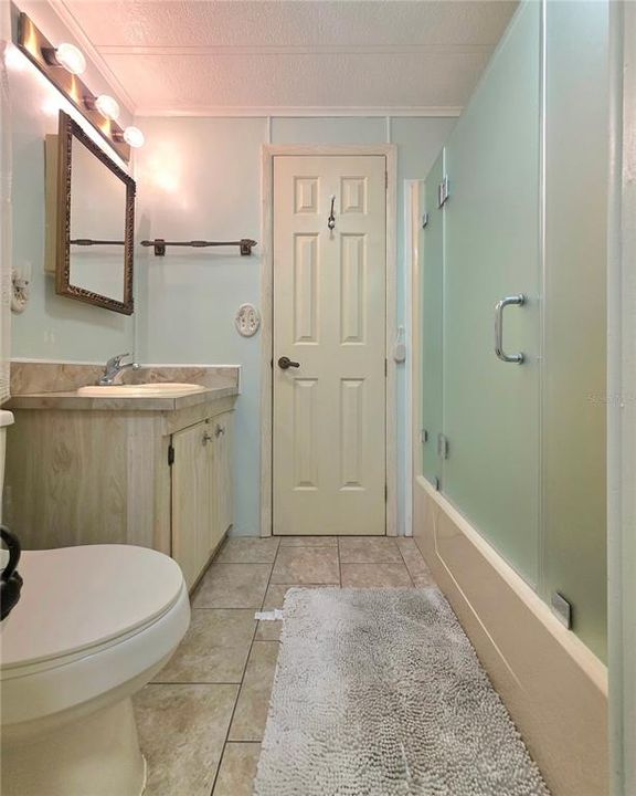 For Sale: $207,000 (2 beds, 2 baths, 1344 Square Feet)