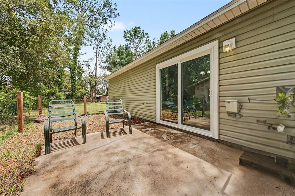 En Venta: $222,000 (3 camas, 2 baños, 1076 Pies cuadrados)