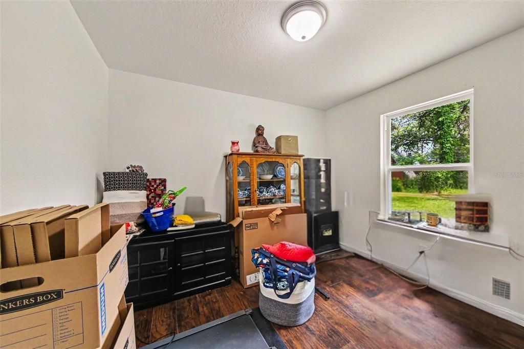 En Venta: $222,000 (3 camas, 2 baños, 1076 Pies cuadrados)
