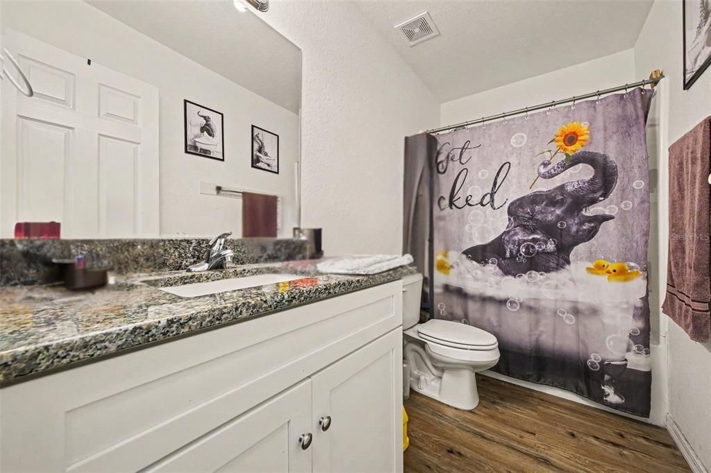 En Venta: $222,000 (3 camas, 2 baños, 1076 Pies cuadrados)