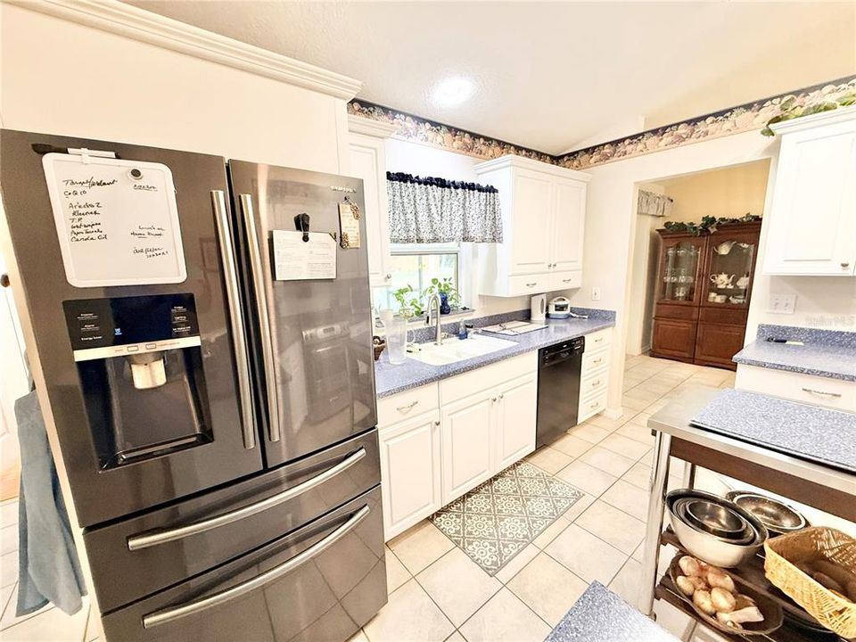 En Venta: $374,900 (3 camas, 2 baños, 1784 Pies cuadrados)
