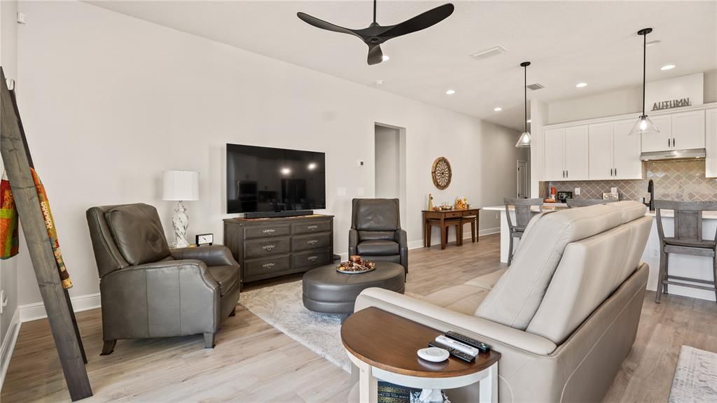 For Sale: $555,000 (3 beds, 2 baths, 2066 Square Feet)