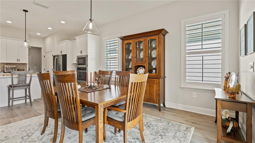 For Sale: $555,000 (3 beds, 2 baths, 2066 Square Feet)