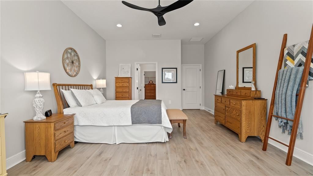 For Sale: $555,000 (3 beds, 2 baths, 2066 Square Feet)