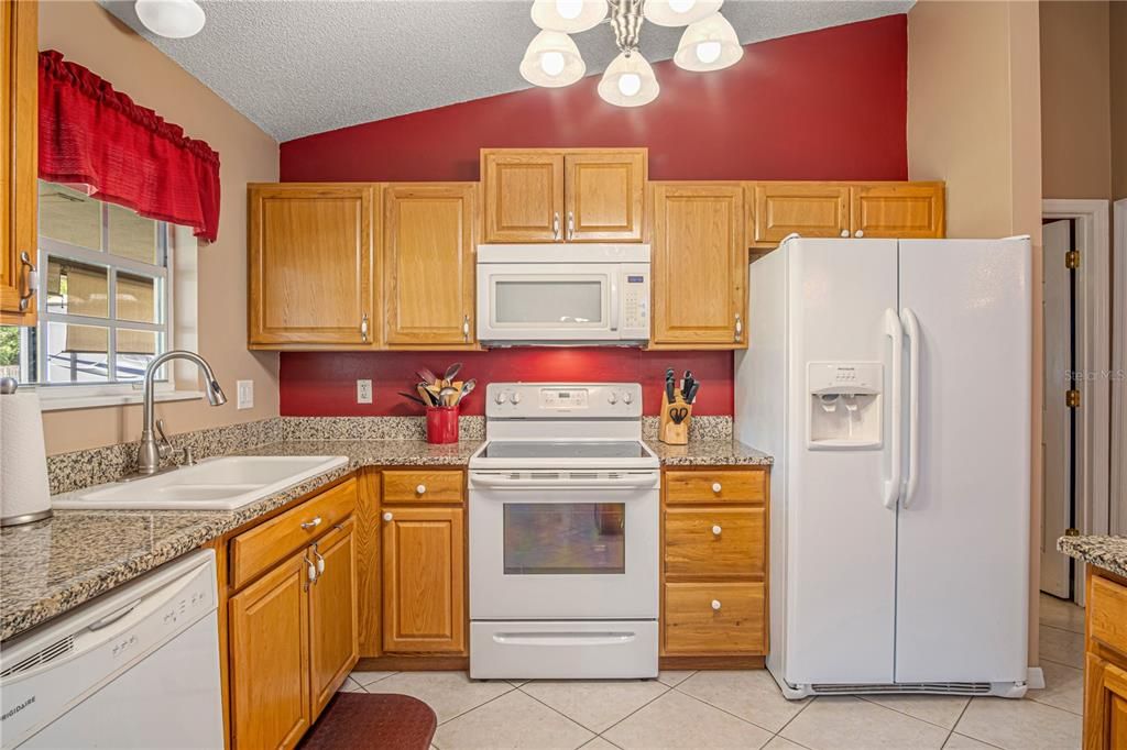 For Sale: $274,900 (3 beds, 2 baths, 1209 Square Feet)