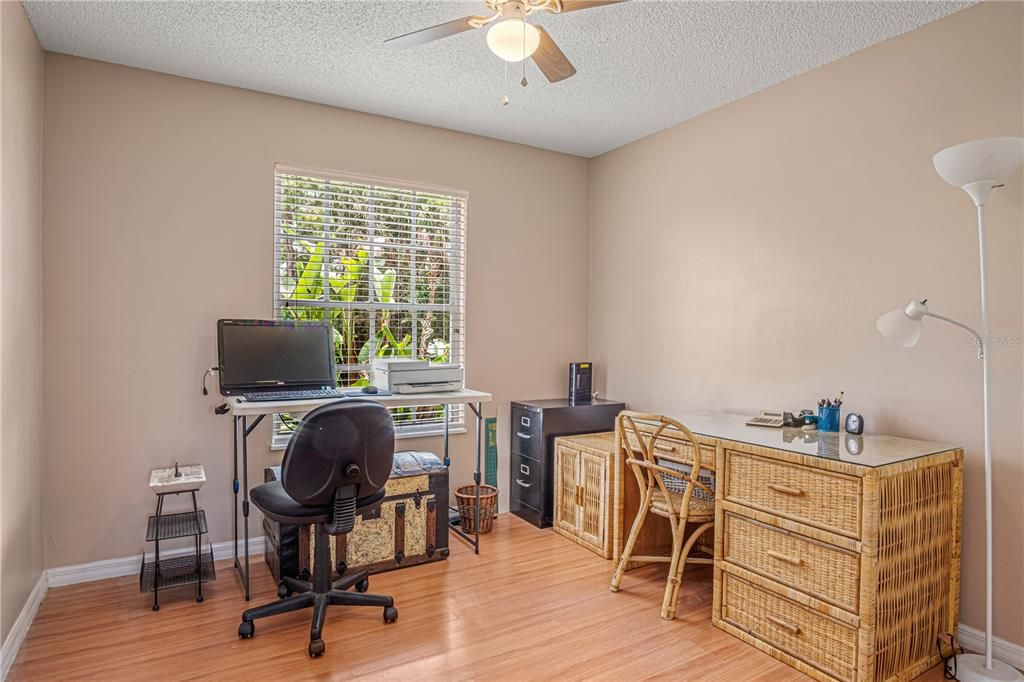 For Sale: $274,900 (3 beds, 2 baths, 1209 Square Feet)