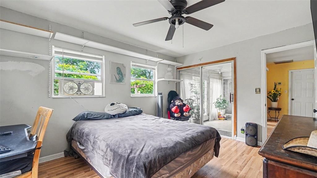 For Sale: $199,900 (3 beds, 2 baths, 1811 Square Feet)