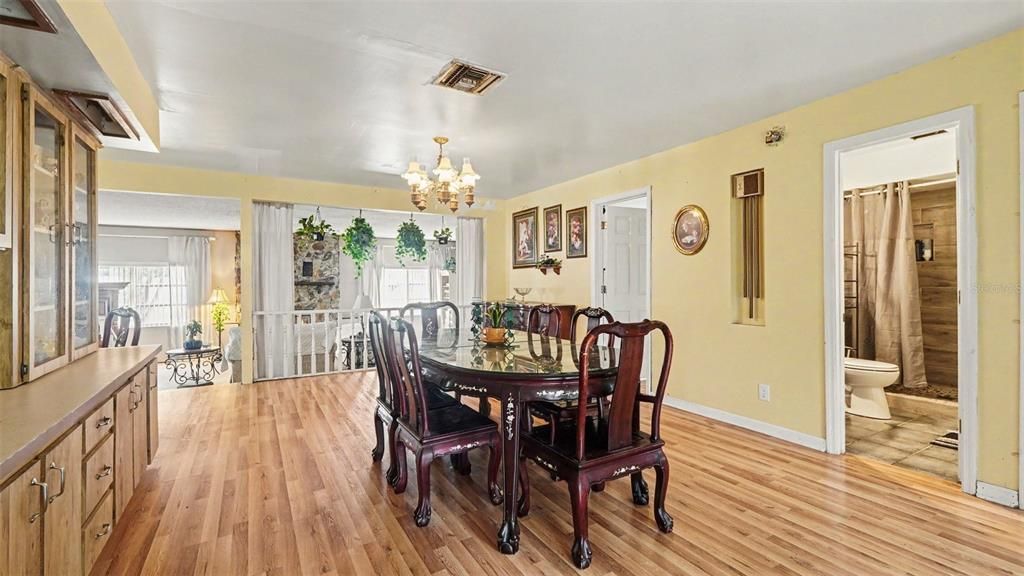 For Sale: $199,900 (3 beds, 2 baths, 1811 Square Feet)