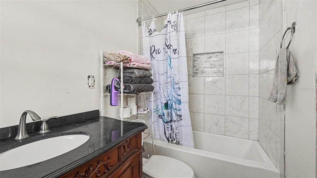 For Sale: $199,900 (3 beds, 2 baths, 1811 Square Feet)