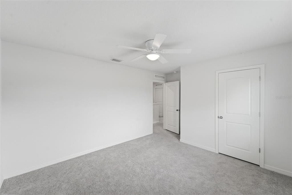 En Venta: $350,000 (4 camas, 2 baños, 2412 Pies cuadrados)