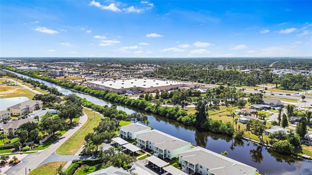На продажу: $224,900 (2 спален, 2 ванн, 1153 Квадратных фут)