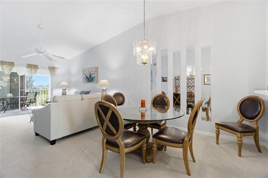 На продажу: $224,900 (2 спален, 2 ванн, 1153 Квадратных фут)