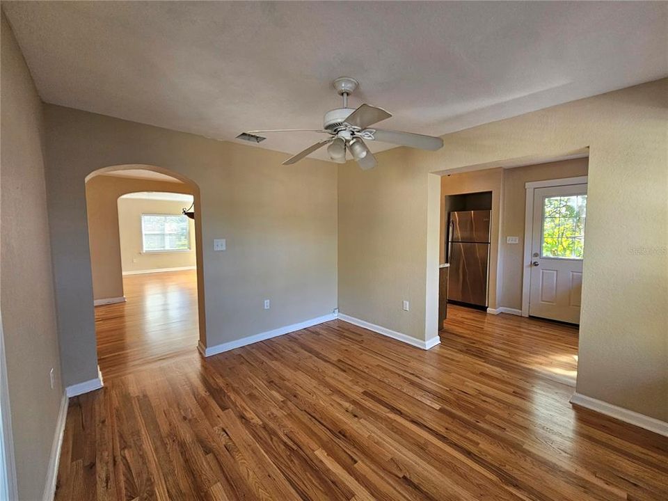 For Rent: $3,200 (2 beds, 2 baths, 1800 Square Feet)