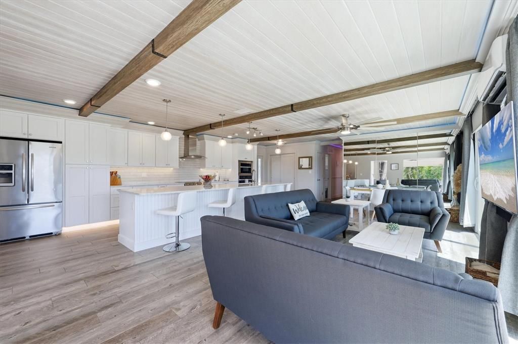 For Sale: $585,000 (3 beds, 2 baths, 1600 Square Feet)