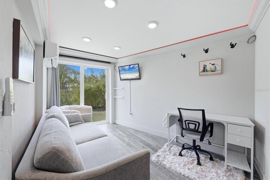 For Sale: $585,000 (3 beds, 2 baths, 1600 Square Feet)