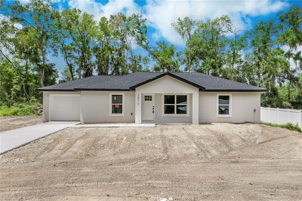 На продажу: $229,999 (3 спален, 2 ванн, 1073 Квадратных фут)