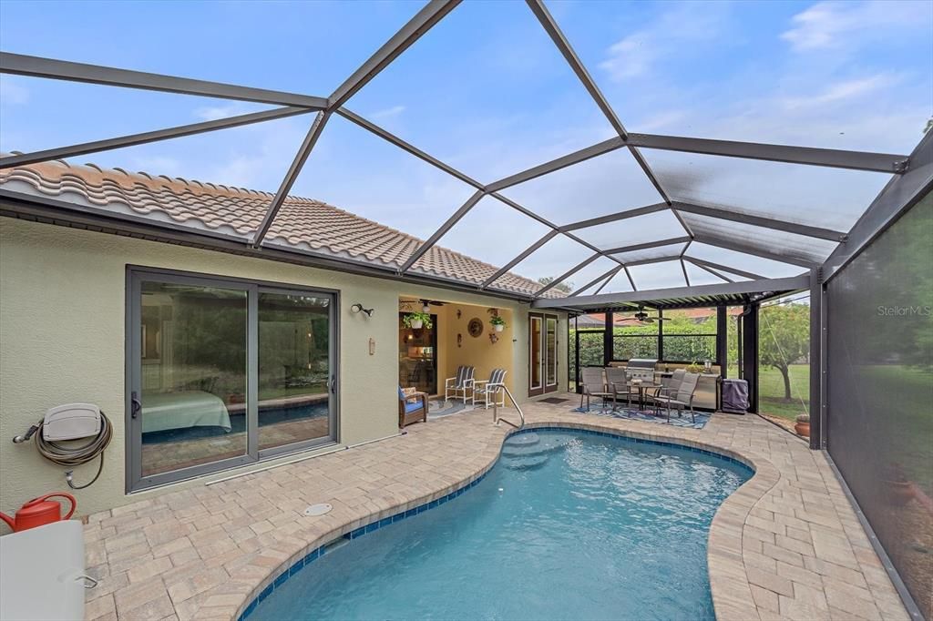 For Sale: $625,000 (4 beds, 3 baths, 2097 Square Feet)