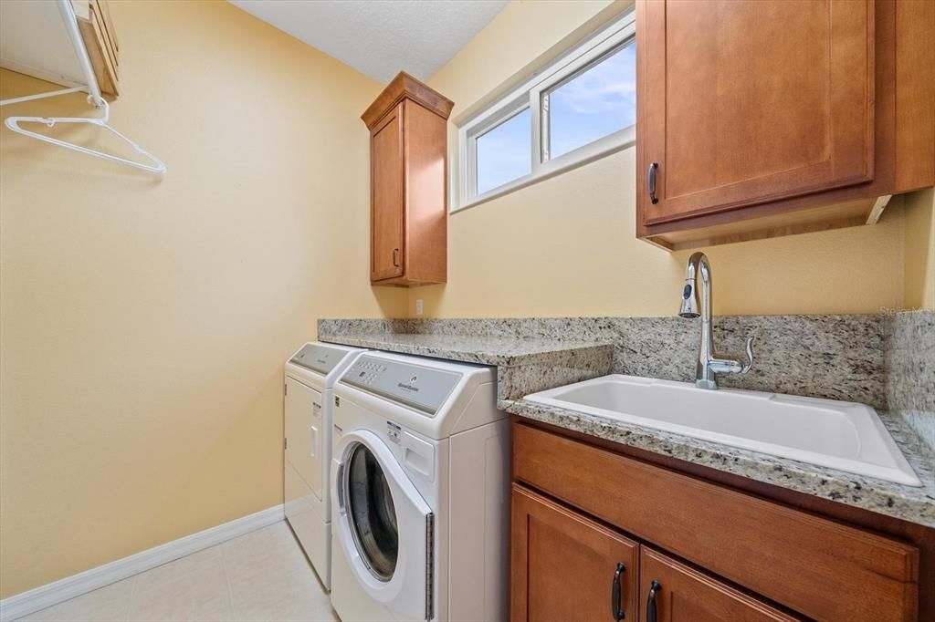 For Sale: $625,000 (4 beds, 3 baths, 2097 Square Feet)