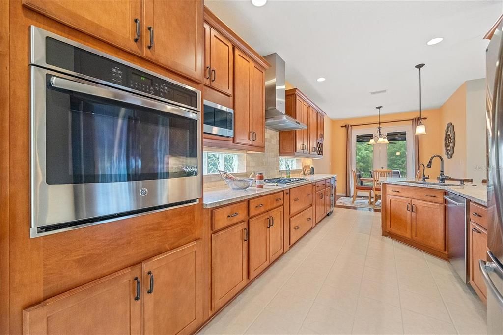 For Sale: $625,000 (4 beds, 3 baths, 2097 Square Feet)